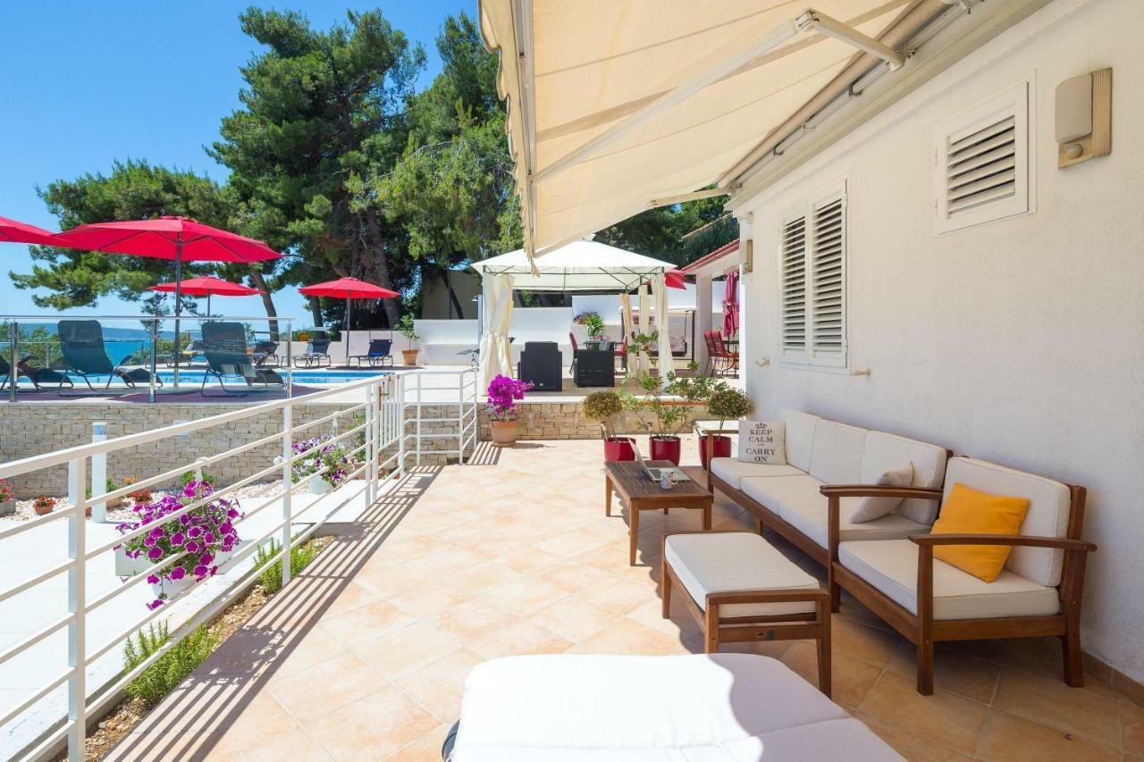 Gem Of The Sea Luxury Beach Apartment With Brand New Heating Infinity Pool Трогир Екстериор снимка